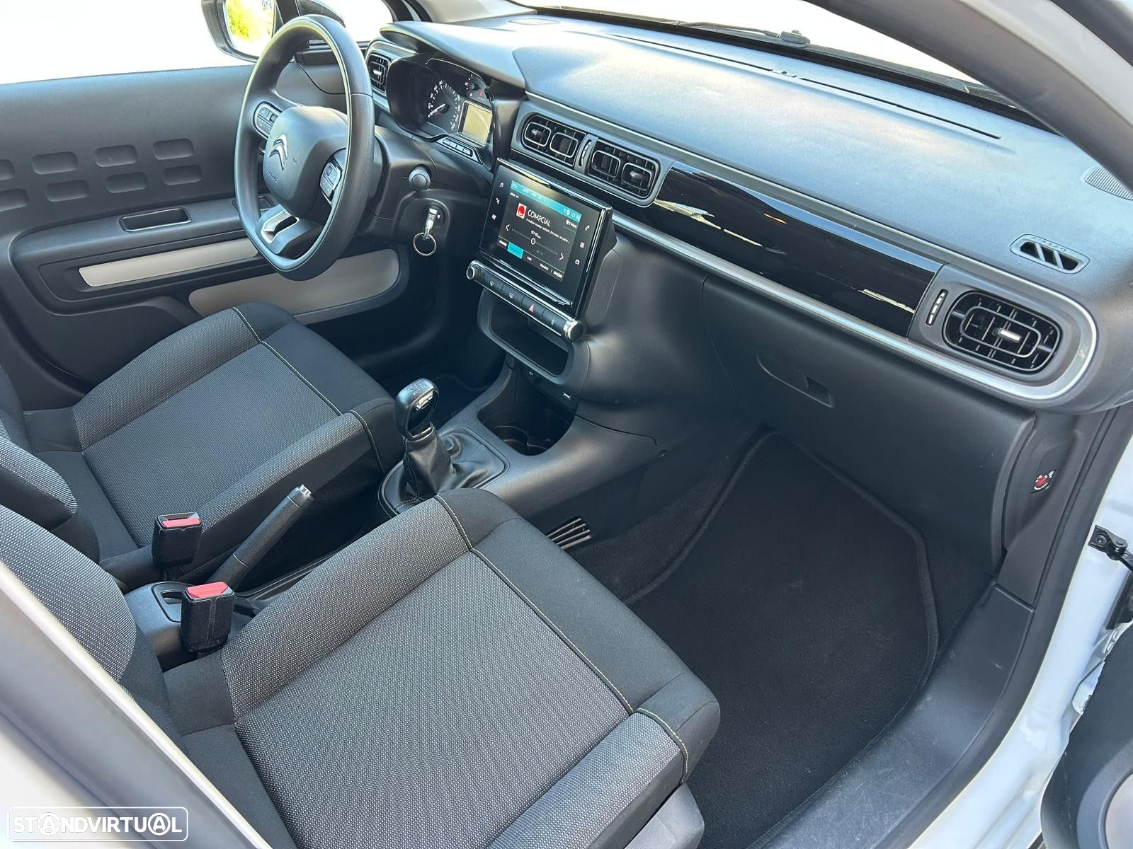 Citroën C3 1.2 PureTech Shine - 8