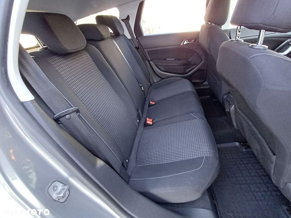 Peugeot 308 - 30