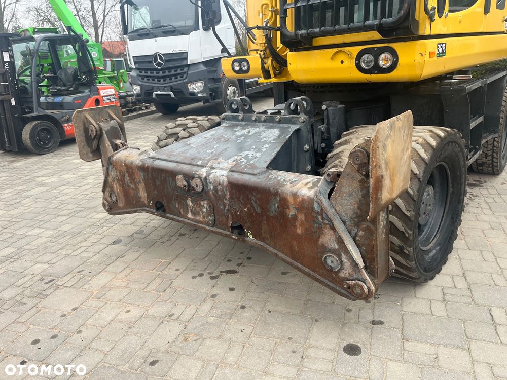 Komatsu PW180-10 - 12