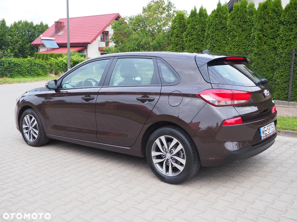 Hyundai i30 1.6 D Comfort - 10