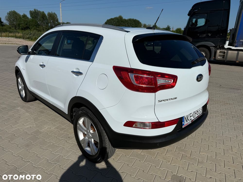 Kia Sportage 1.7 CRDI 2WD ISG Dream-Team Edition - 8
