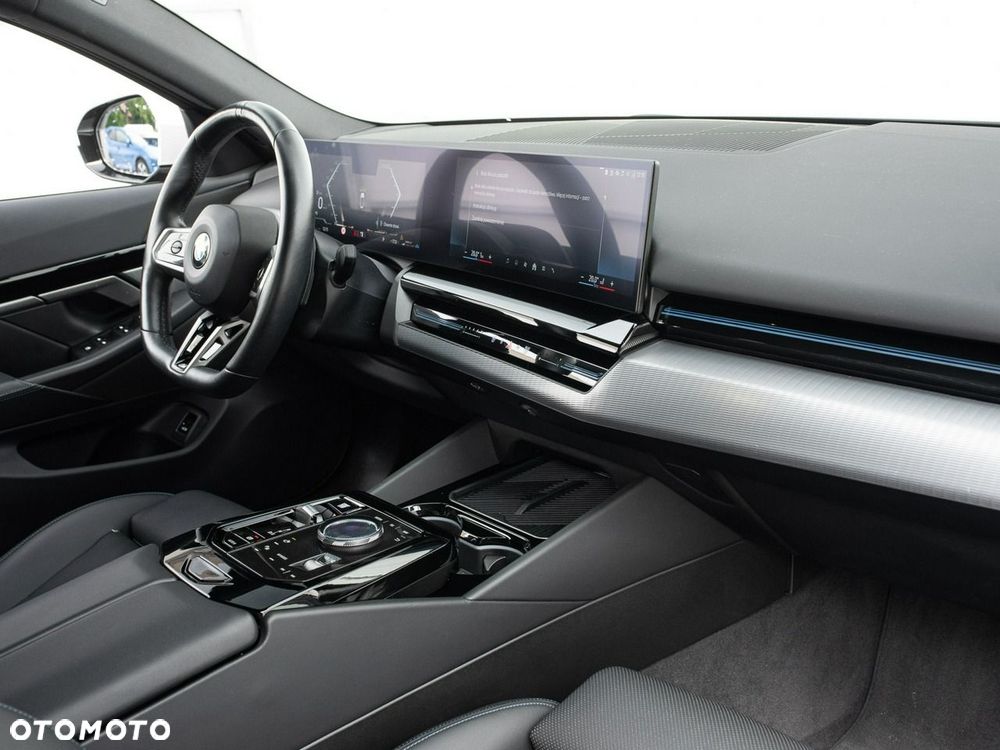 BMW Seria 5 520d mHEV M Sport - 32