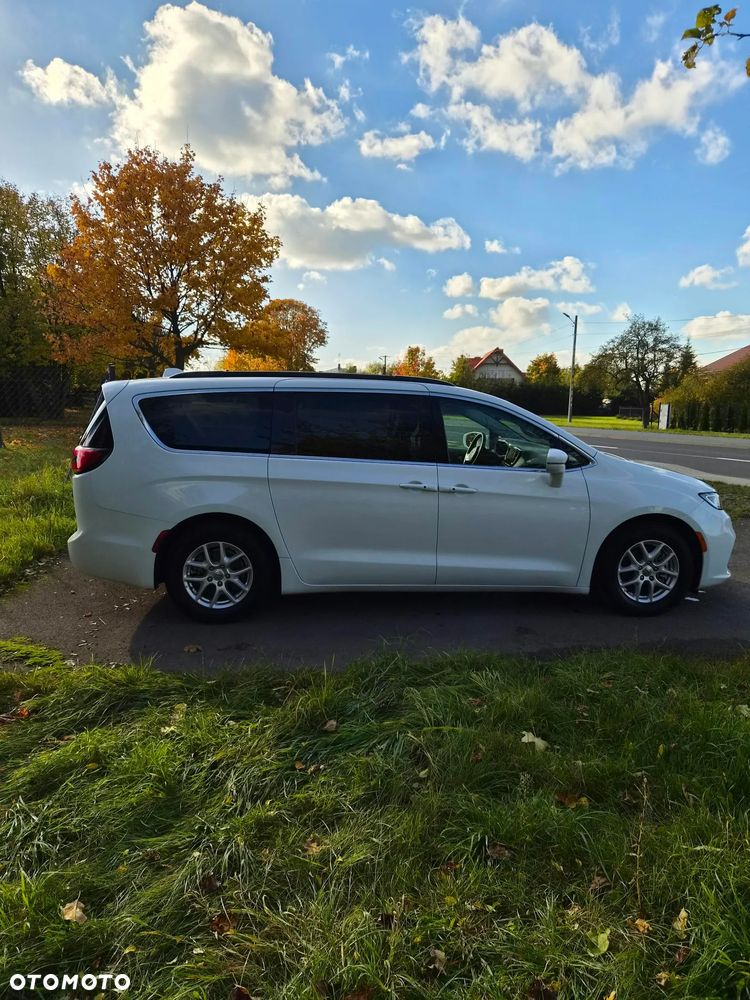 Chrysler Pacifica 2022 photo 4