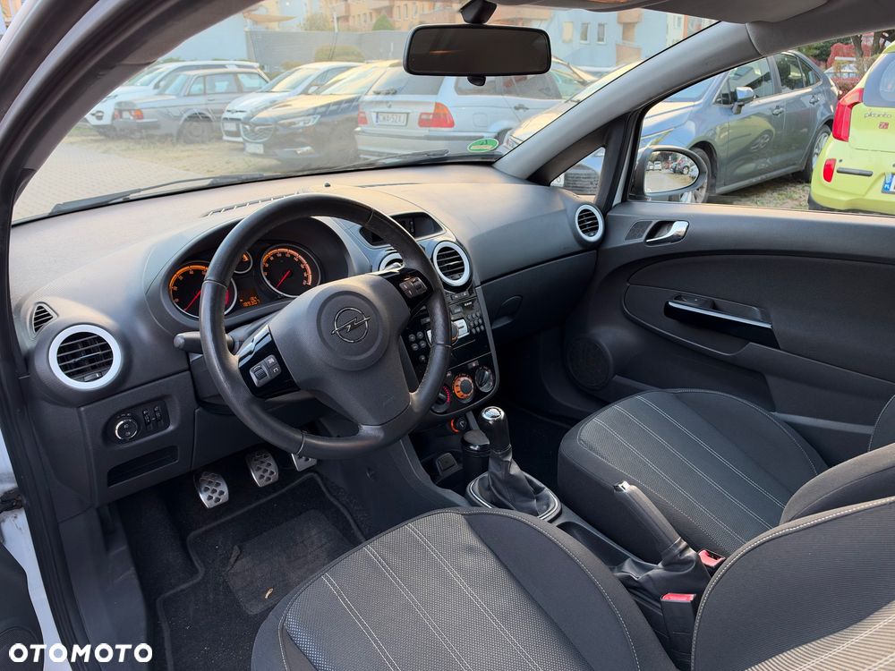 Opel Corsa 1.4 16V Sport - 17