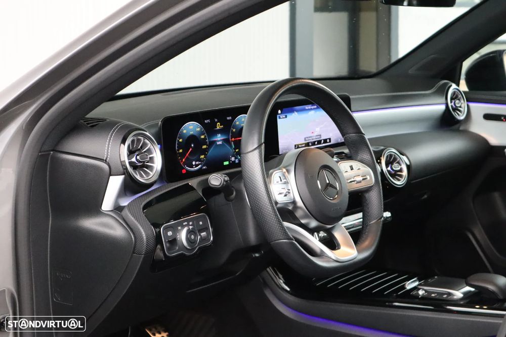 Mercedes-Benz A 250 e 8G-DCT AMG Line - 17