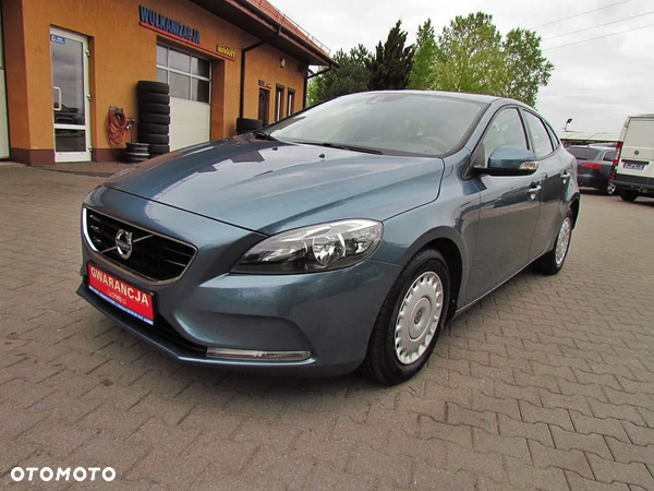 Volvo V40 D2