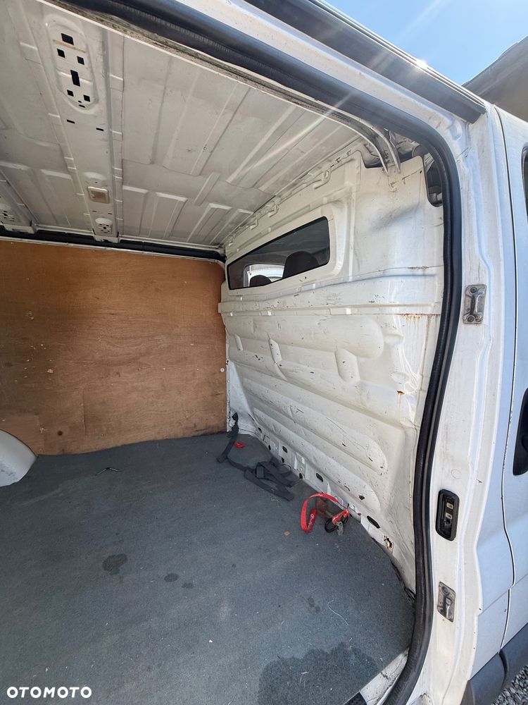 Renault Trafic - 11