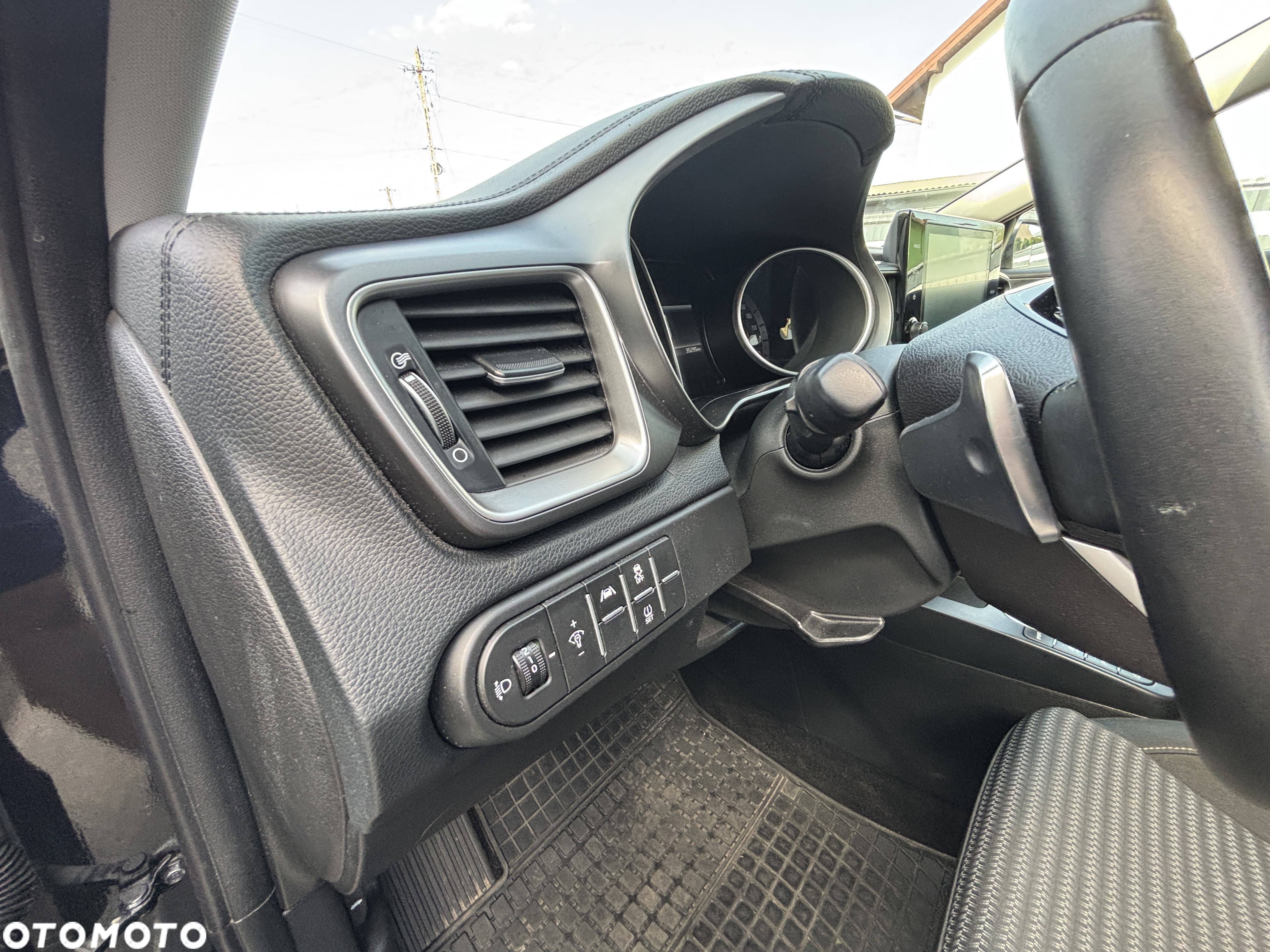Kia XCeed 1.5 T-GDI Business Line DCT - 11