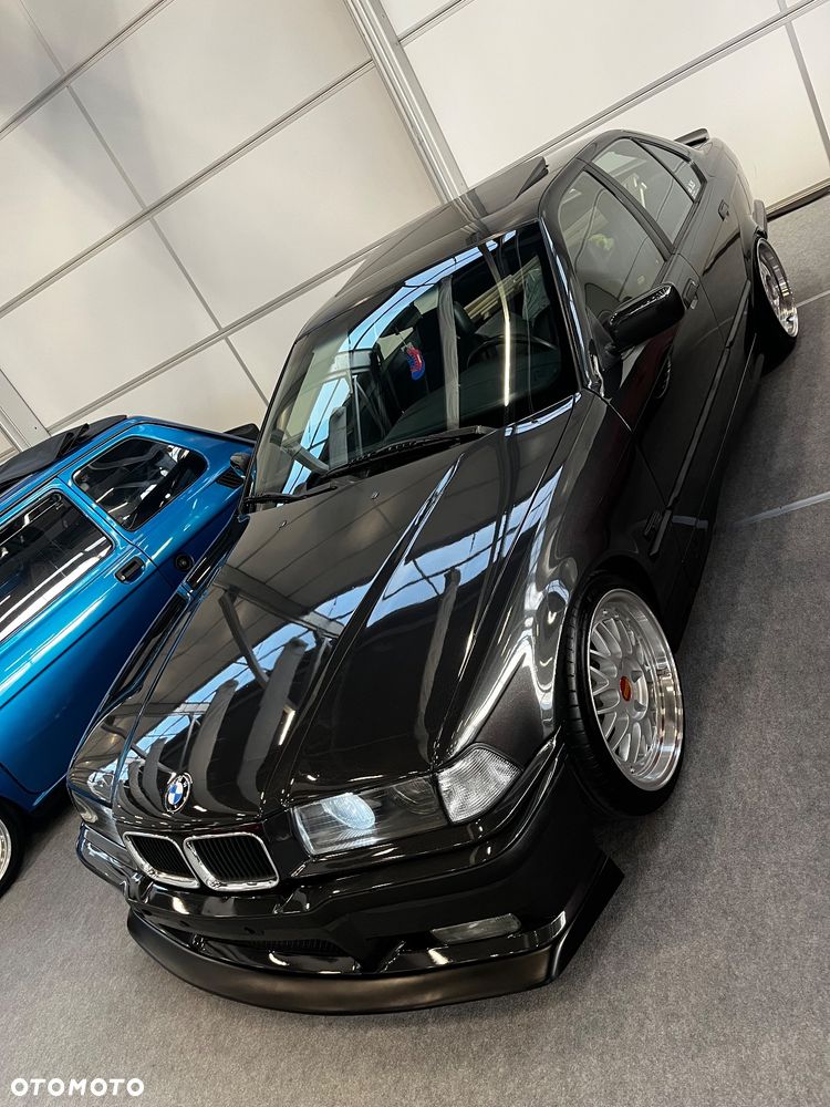 BMW Seria 3 320i - 1