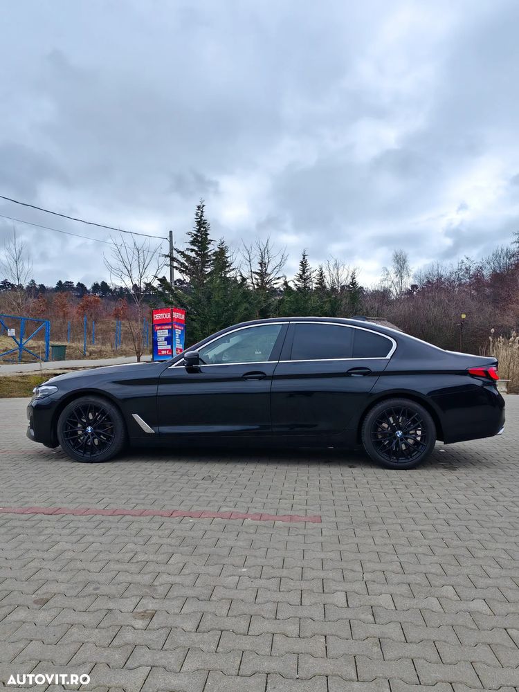 BMW Seria 5 520d Aut. Luxury Line - 8
