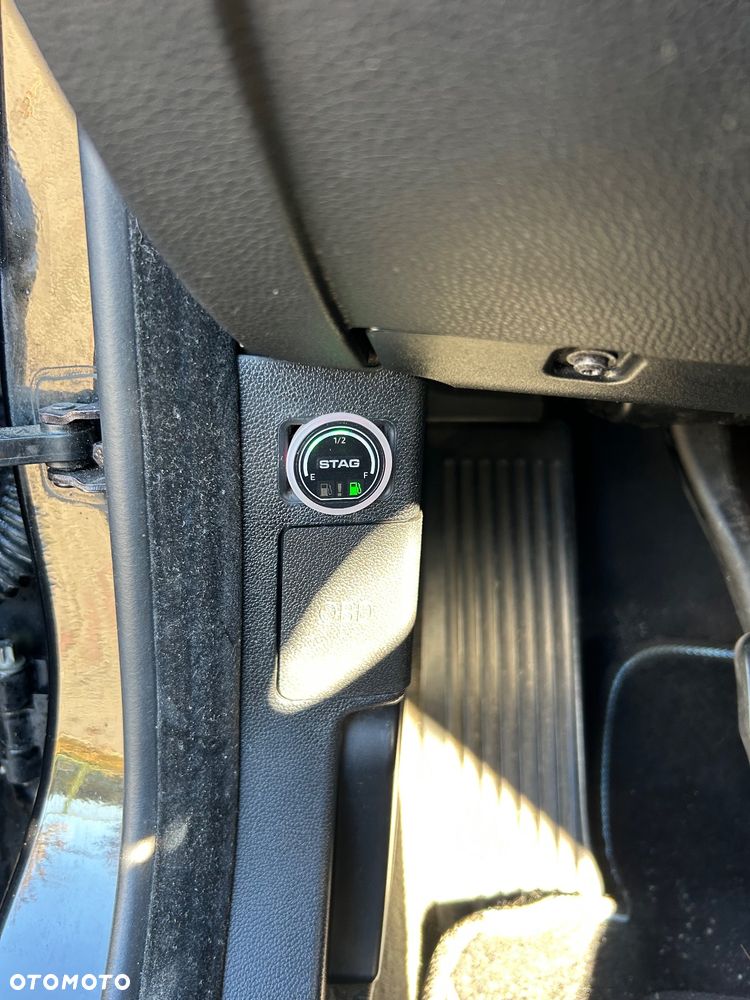 BMW Seria 3 325i - 23