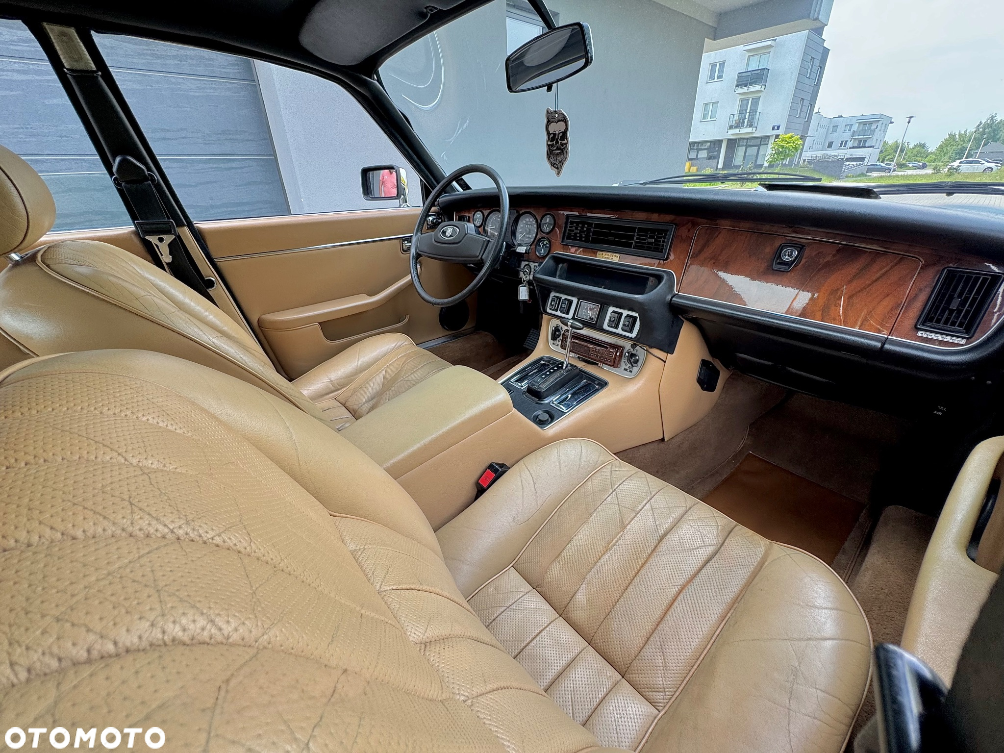 Jaguar XJ - 27