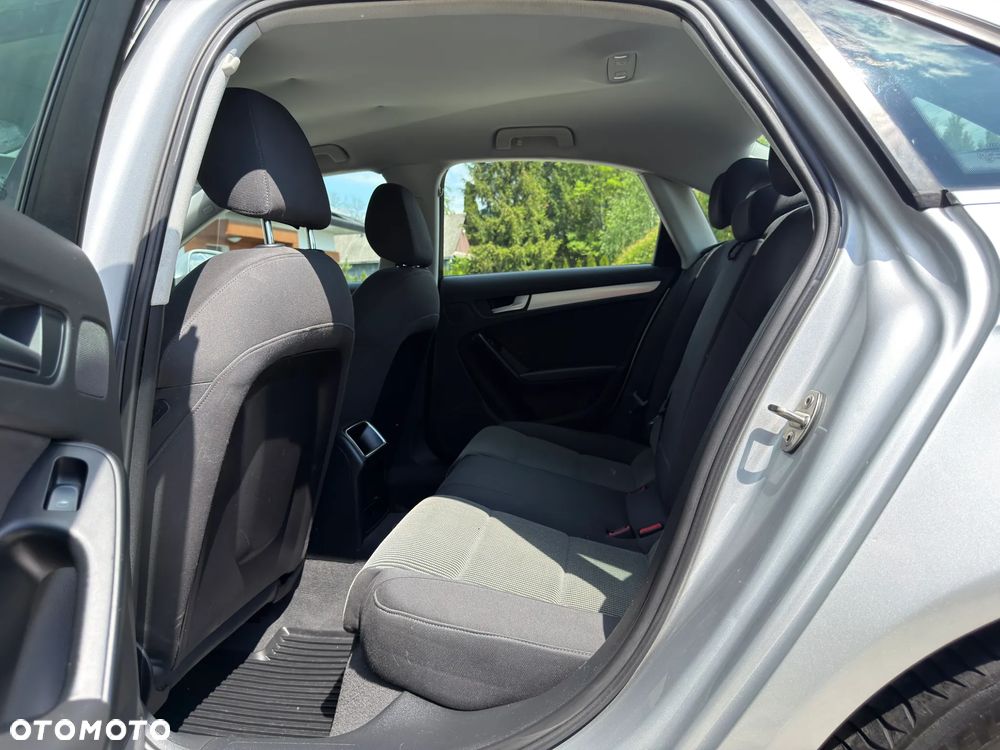 Audi A4 Limousine 1.8 TFSI Ambiente - 33