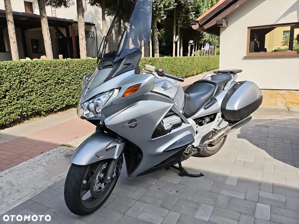 Honda ST - 2