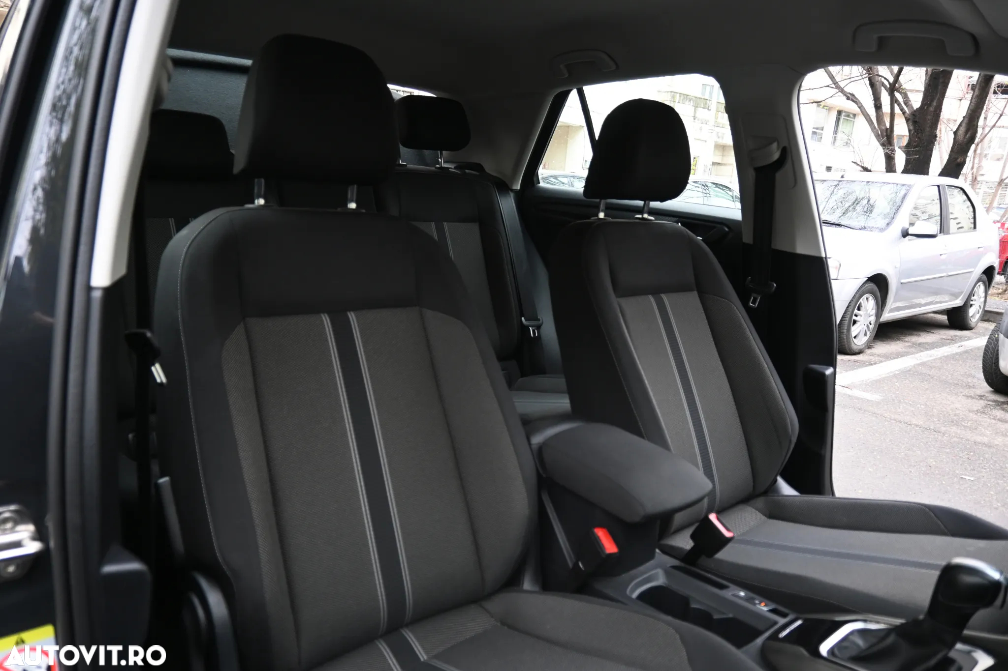 Volkswagen T-ROC - 14