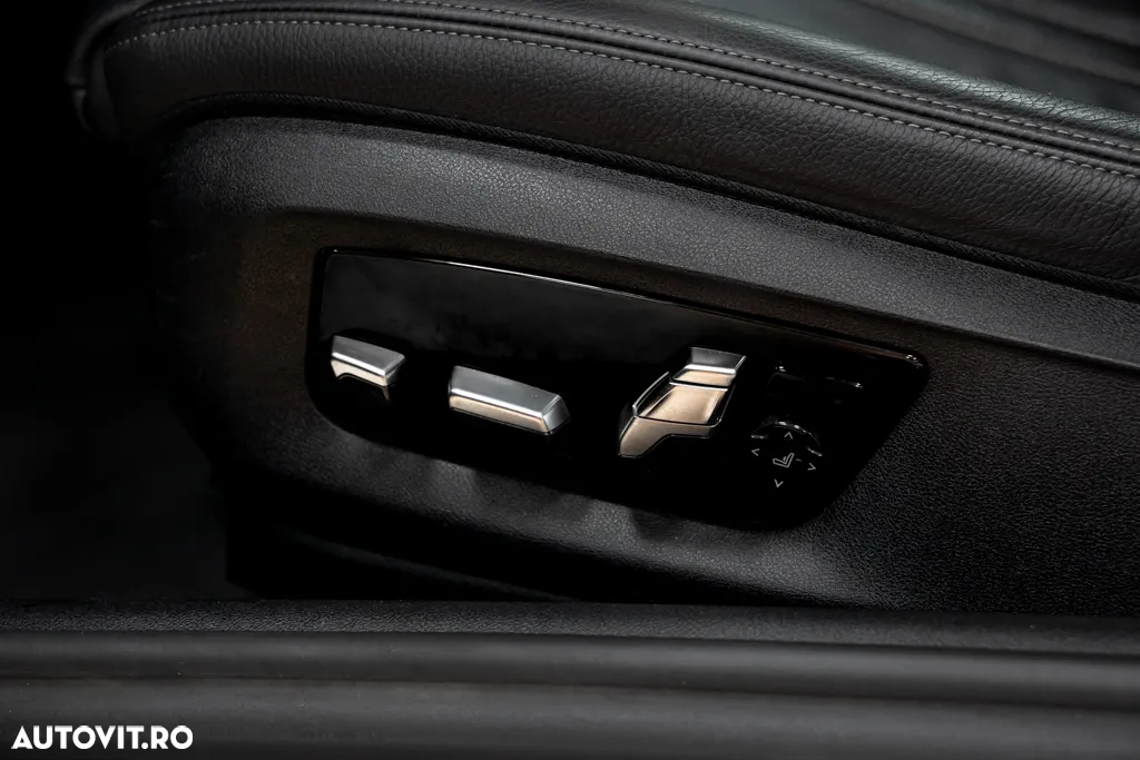 BMW Seria 5 520i Touring Aut. Luxury Line - 27