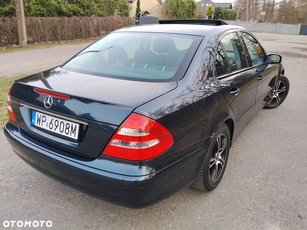 Mercedes-Benz Klasa E 200 Kompressor Classic Sport Edition - 3