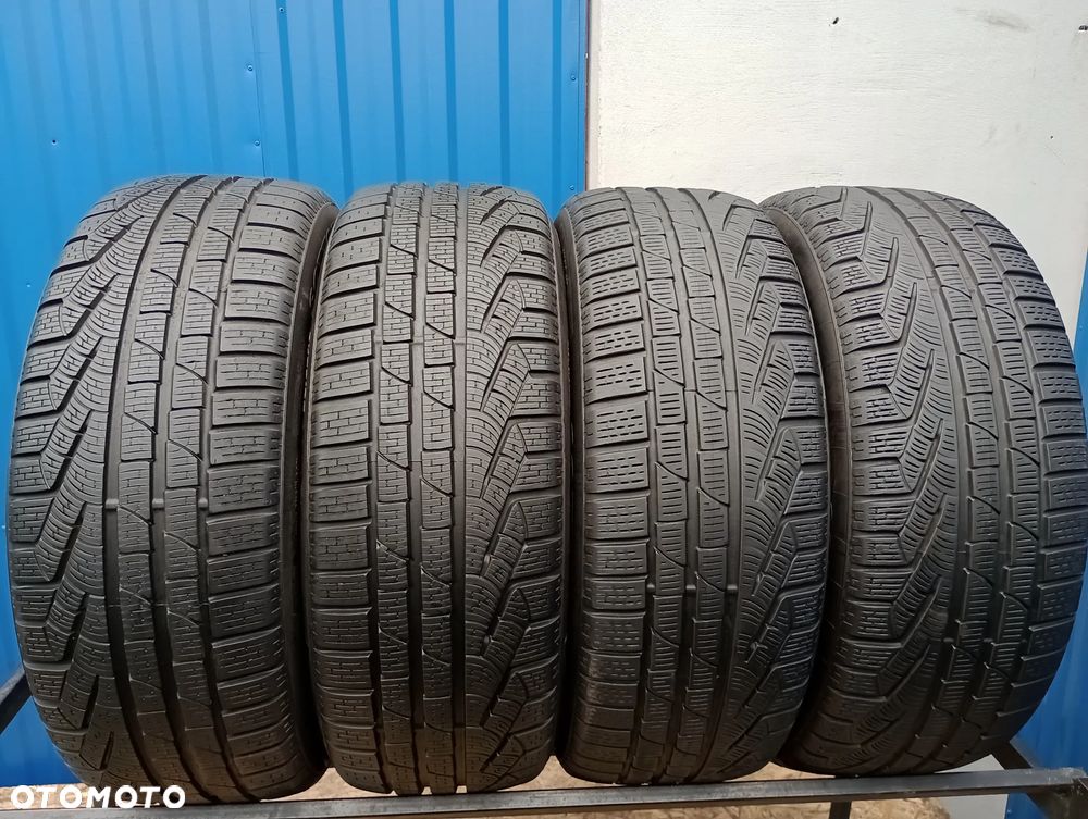OPONY ZIMOWE 4x 235/55 R18 104H PIRELLI SOTTOZERO WINTER 210 - 1