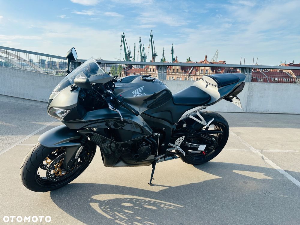 Honda CBR - 8