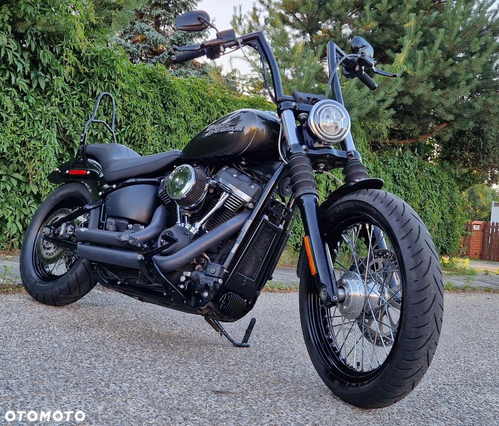 Harley-Davidson Dyna Street Bob - 31