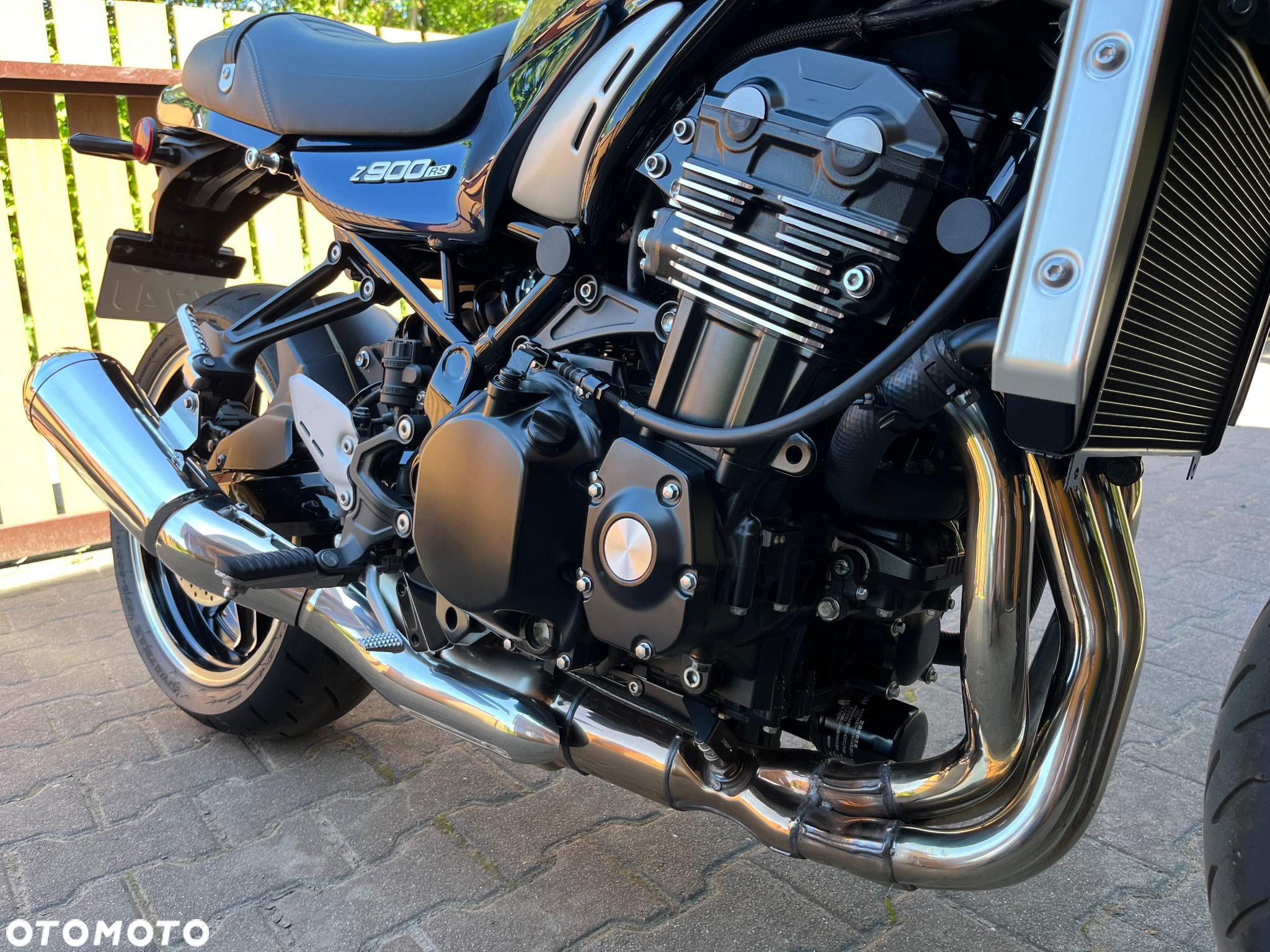 Kawasaki Z 900 RS - 12