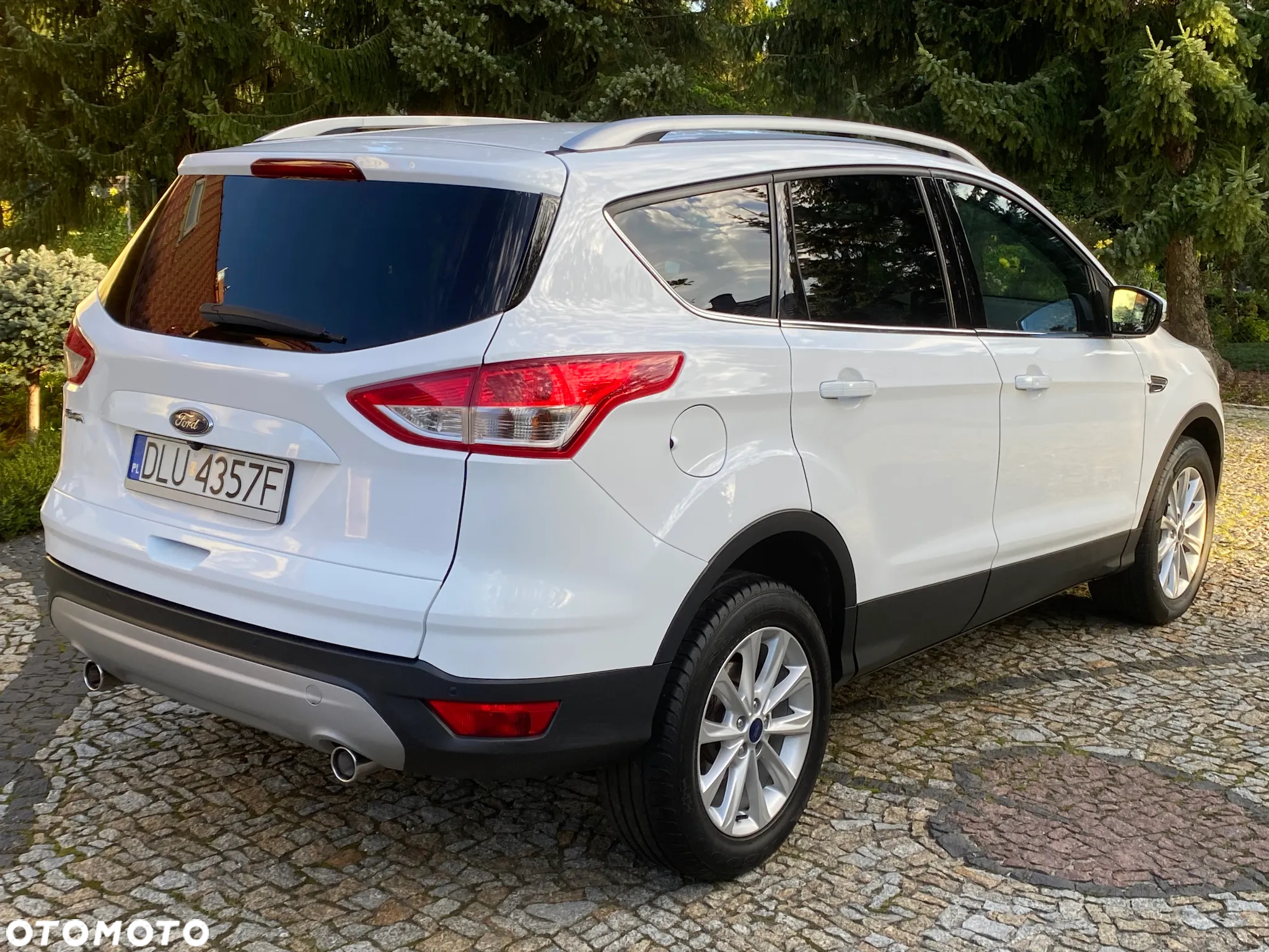 Ford Kuga 2.0 TDCi 2x4 Titanium - 8