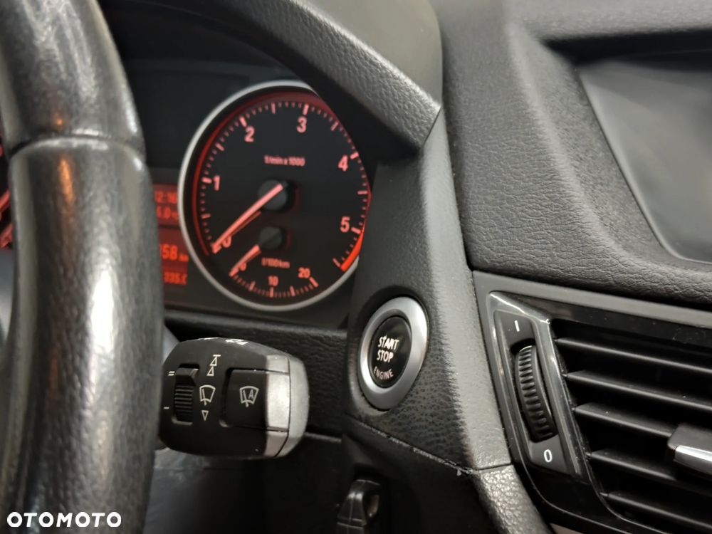 BMW X1 xDrive18d xLine - 14