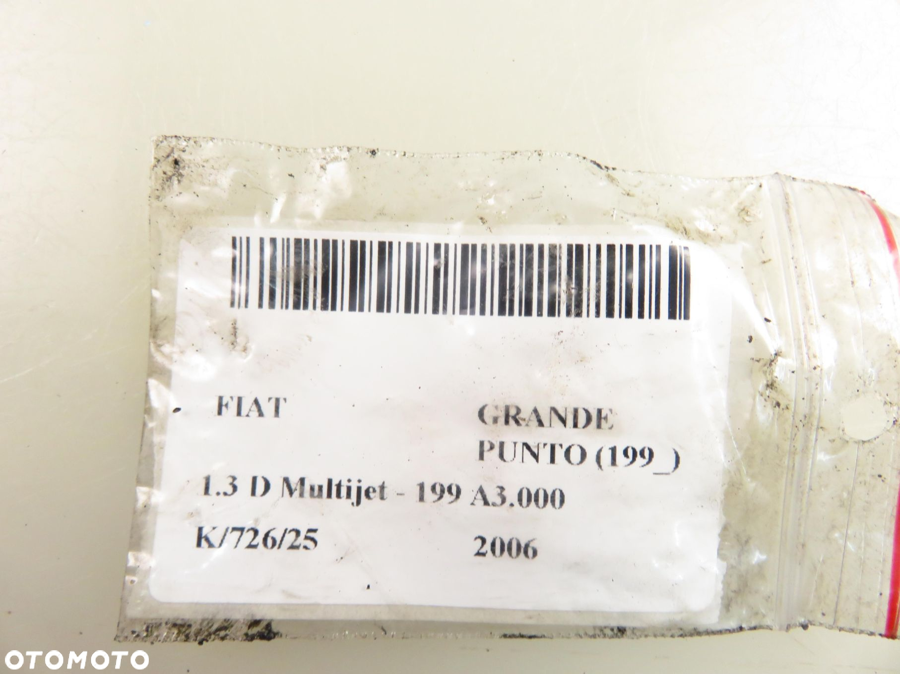 WTRYSKIWACZ FIAT GRANDE PUNTO 1.3 D MULTIJET  0445110083 - 9