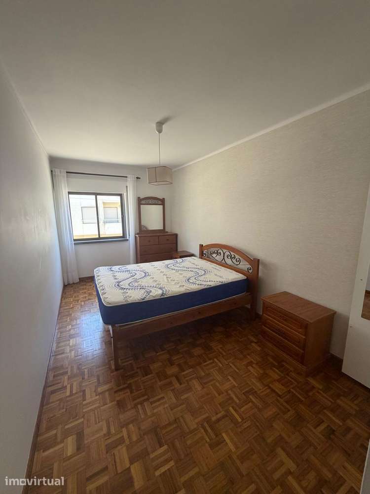 Apartamento T1 mobilado a dois passos da praia – Praia da Areia Branca - Grande imagem: 3/18
