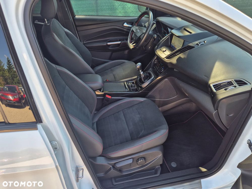 Ford Kuga 2.0 TDCi 4x4 ST-Line - 22