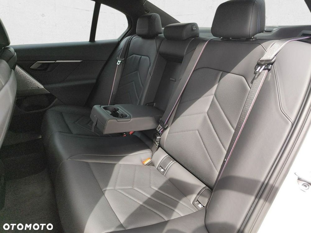 BMW Seria 5 - 24