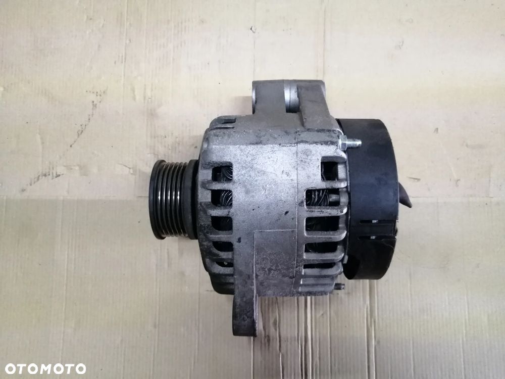 Alternator Opel Astra Vectra Zafira 1.9 CDTi Denso 13153236 - 14