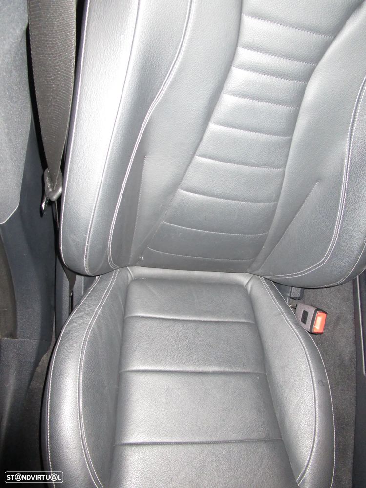 Mercedes-Benz E 220 d 4-Matic All Terrain Avantgarde + - 29