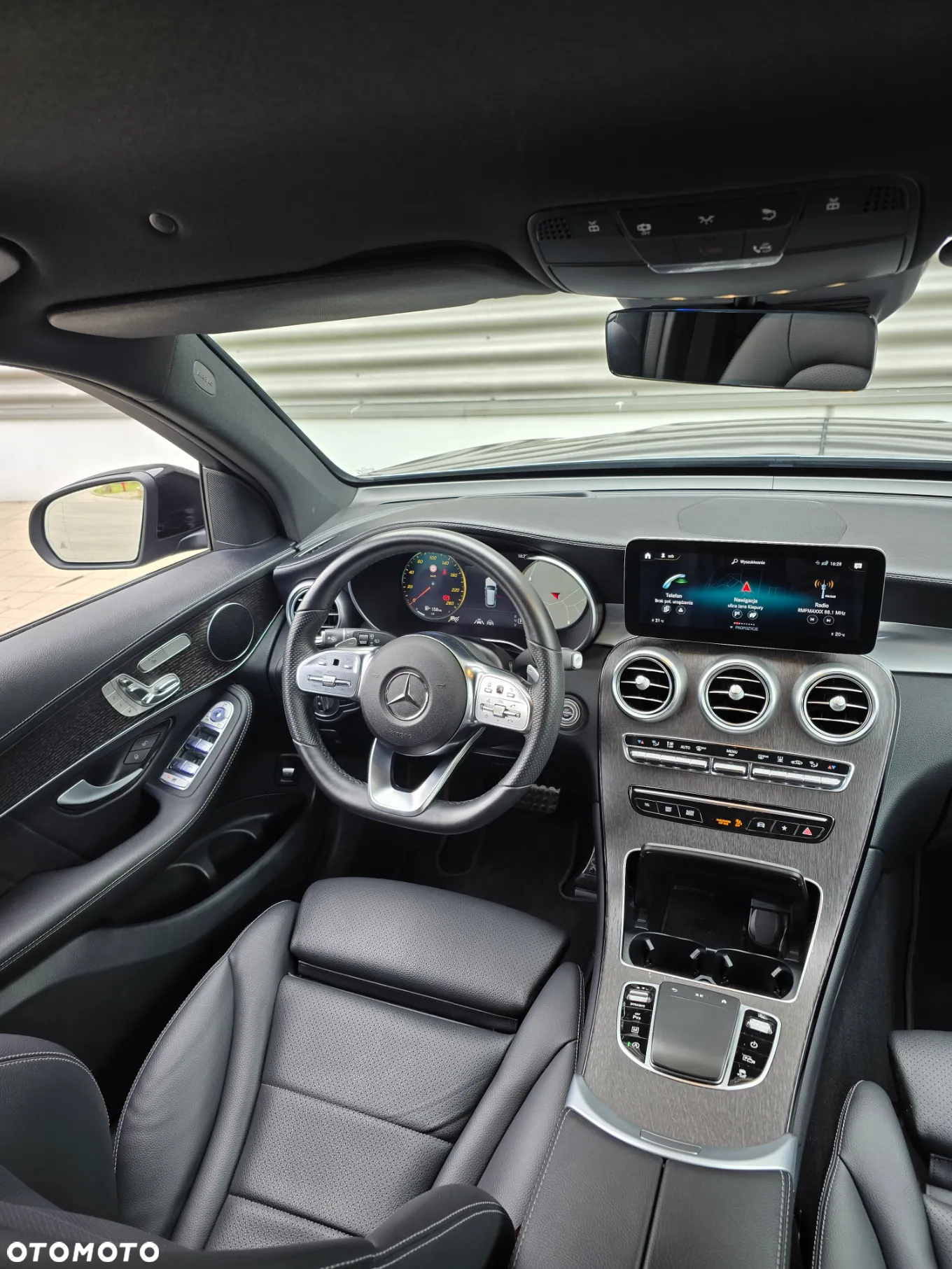 Mercedes-Benz GLC 300 d 4Matic 9G-TRONIC AMG Line - 17