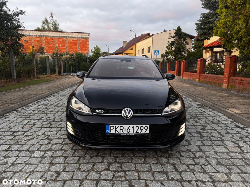 Volkswagen Golf - 2