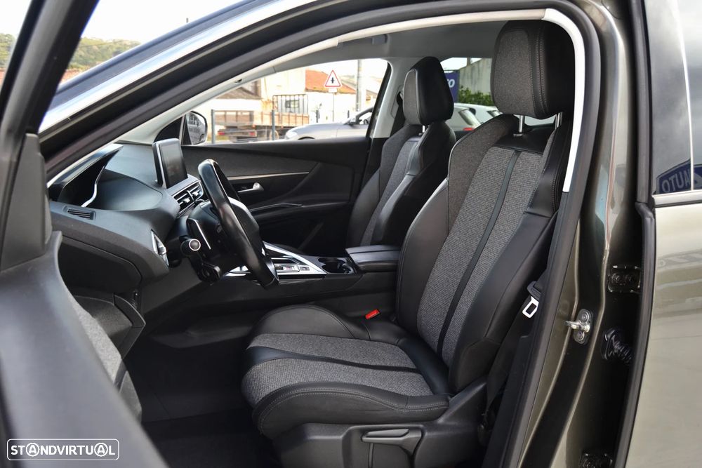 Peugeot 3008 1.5 BlueHDi Allure EAT8 - 21