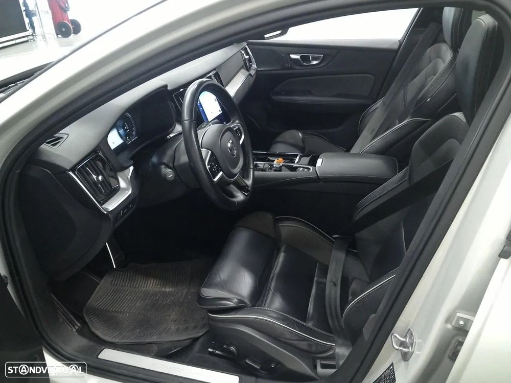 Volvo V60 2.0 T6 AWD TE R-Design - 6