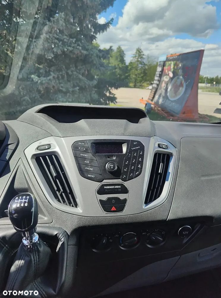 Ford TRANSIT CUSTOM - 13