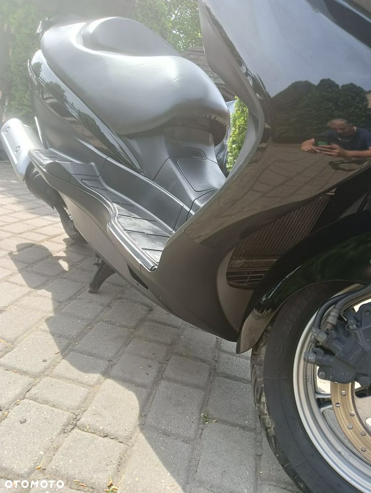 Suzuki Burgman - 7