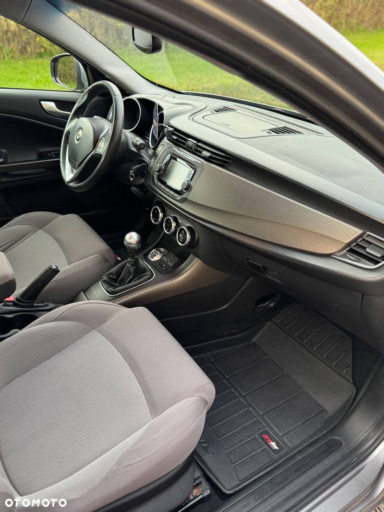 Alfa Romeo Giulietta 2.0 JTDM - 17