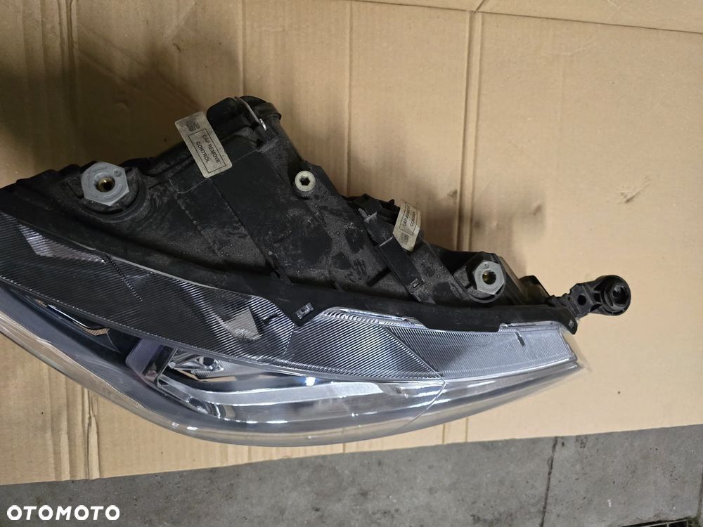 Reflektor prawy przód seat Ibiza 6F1 941 006B - 2