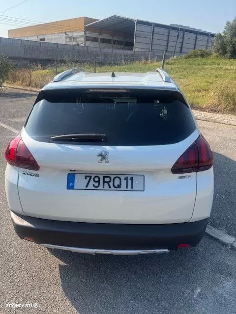 Peugeot 2008 1.2 PureTech Allure - 8