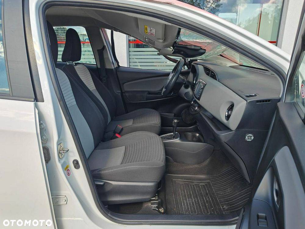 Toyota Yaris - 15