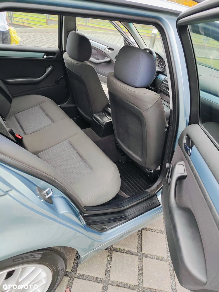 BMW Seria 3 320d - 13