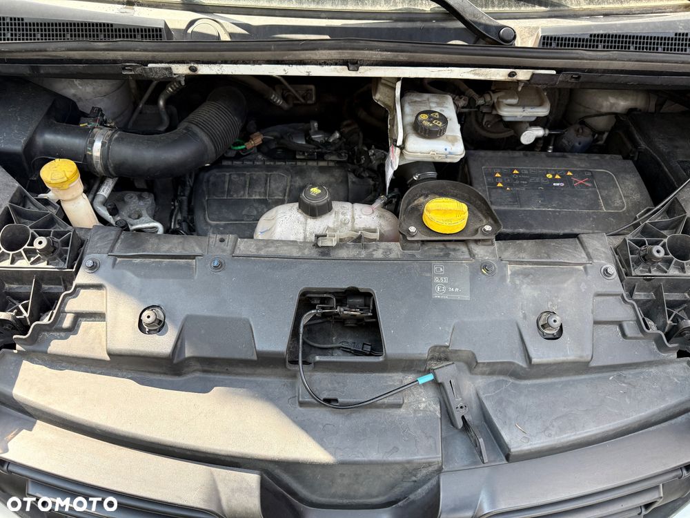 Renault TRAFIC - 6