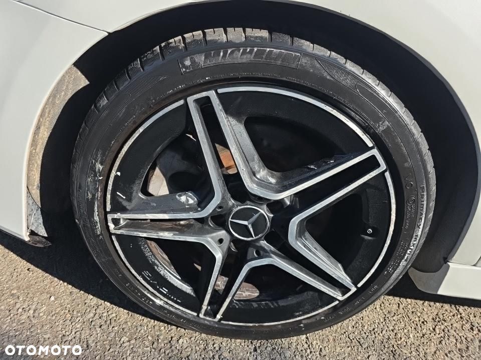 Mercedes-Benz Klasa A AMG 35 4Matic AMG Speedshift DCT 7G - 18