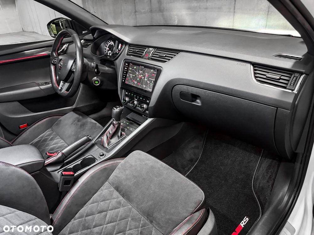 Skoda Octavia 2.0 TDI RS DSG - 36
