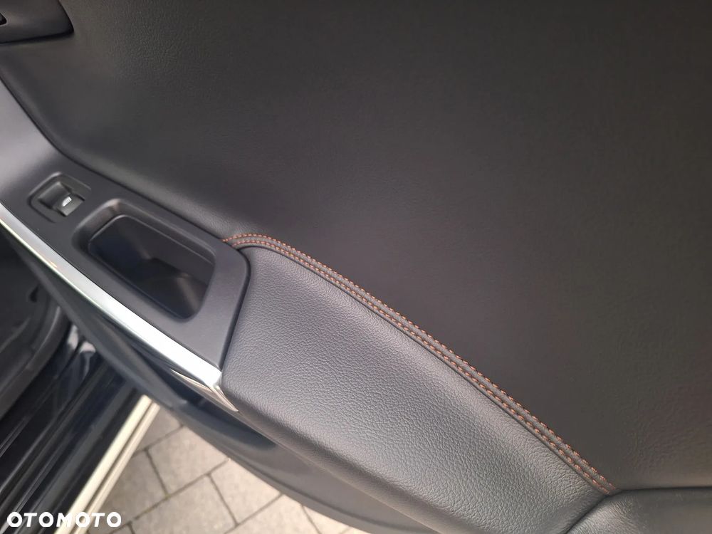 Volvo S60 Cross Country D4 Momentum - 28
