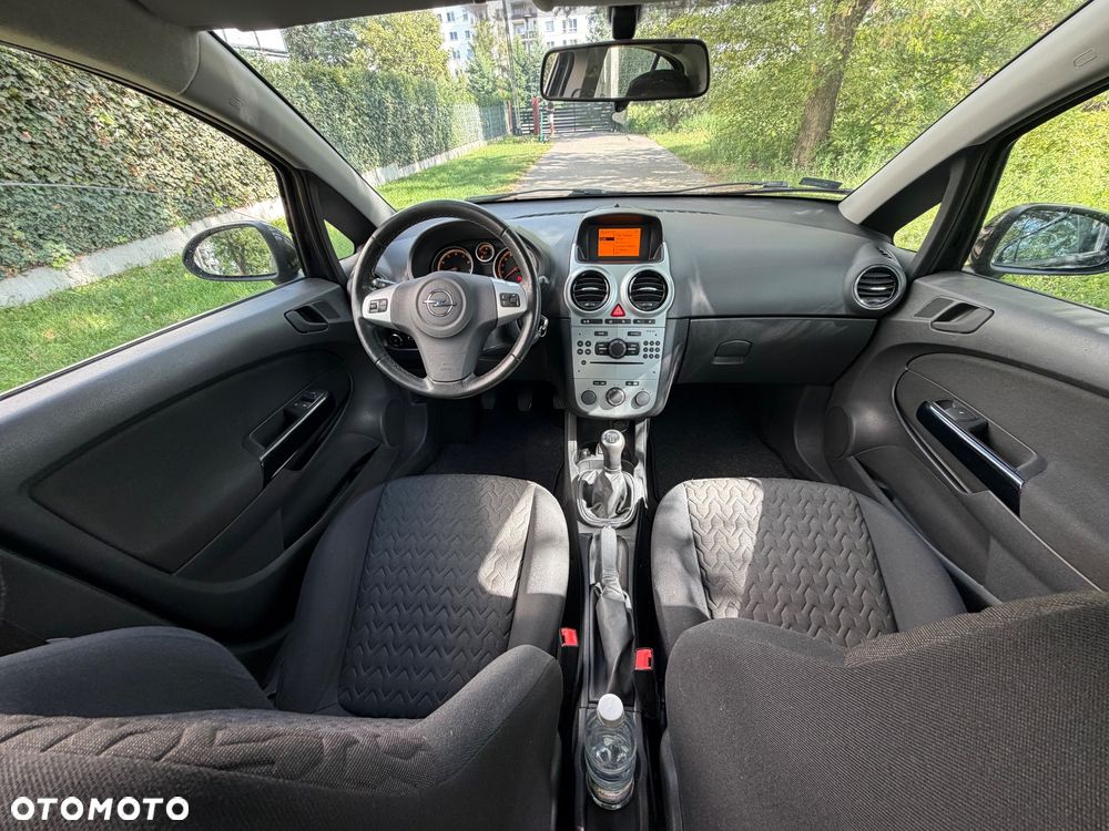 Opel Corsa 1.4 Cosmo - 36