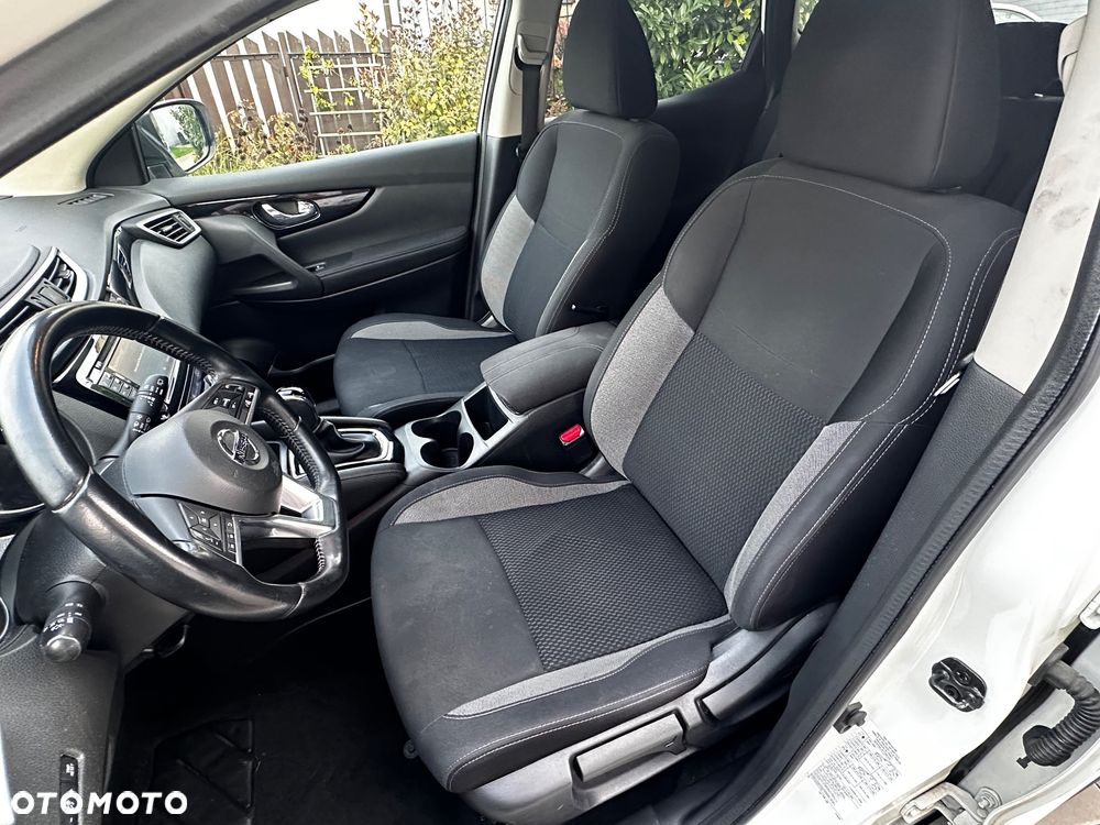 Nissan Qashqai 1.6 DCi Xtronic N-Connecta - 27